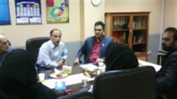 جلسه بررسی و پرداخت کارانه پزشکان بیمارستان امام خمینی(ره) سنقر